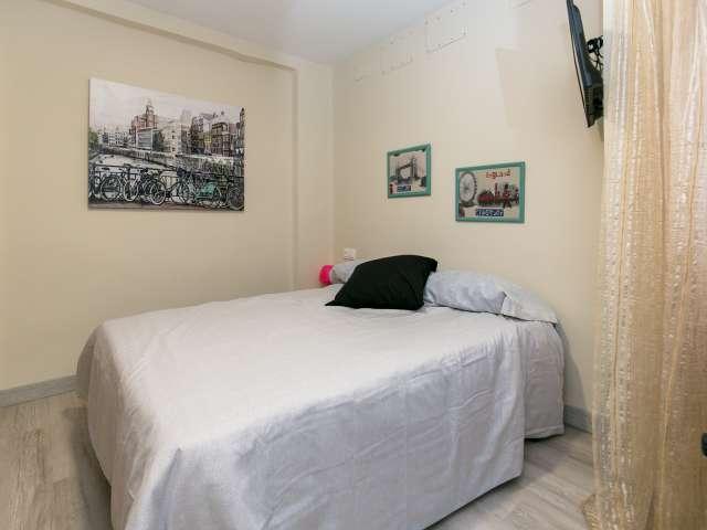 Habitación en piso compartido de 4 habitaciones en alquiler en Angustias Chana