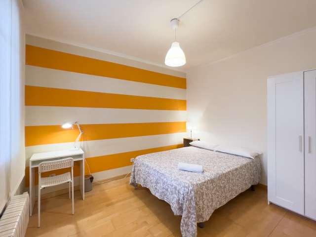 Habitación en piso compartido de 4 habitaciones en alquiler en Barcelona