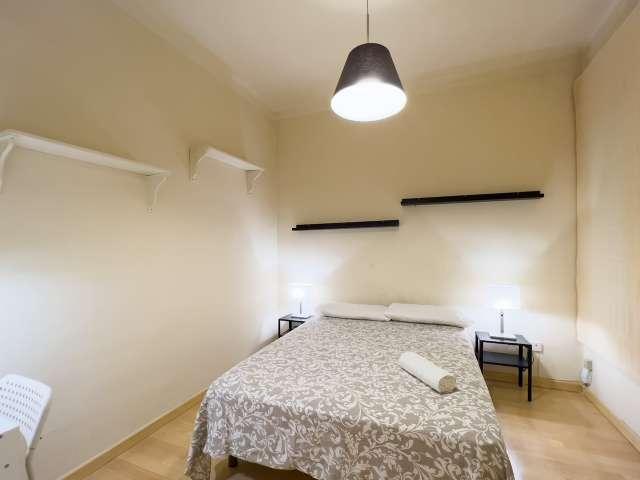 Habitación en piso compartido de 4 habitaciones en alquiler en Barcelona