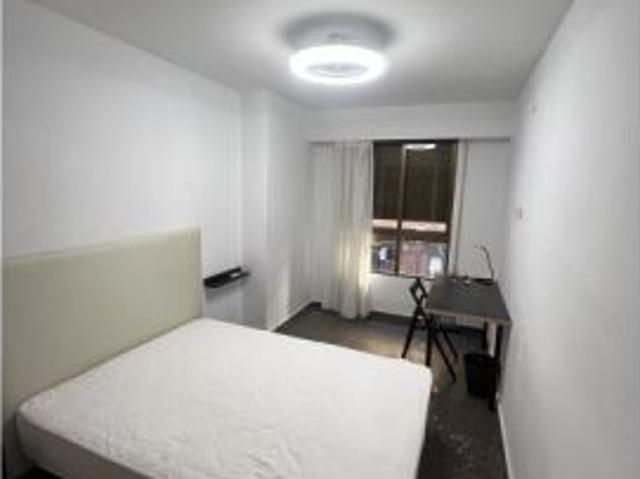 Habitación en piso compartido de 4 habitaciones en alquiler en Russafa, Valencia
