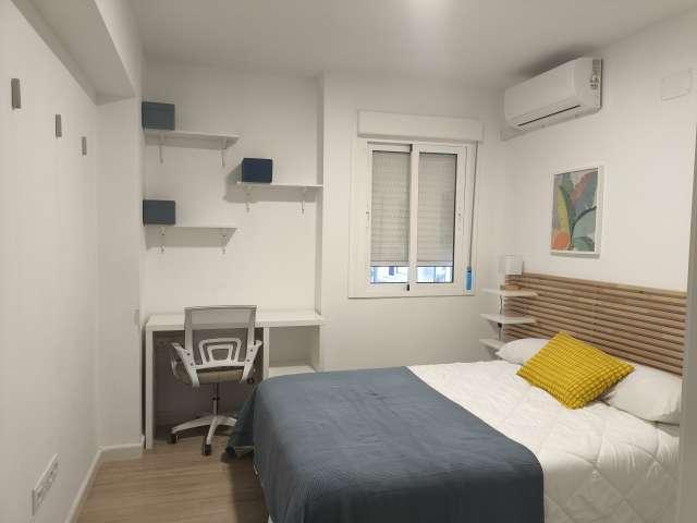 Habitación en piso compartido de 4 habitaciones en alquiler, San Rafael