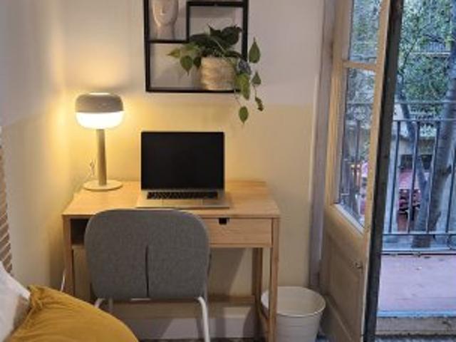 Habitación en piso compartido de 4 habitaciones en Barcelona