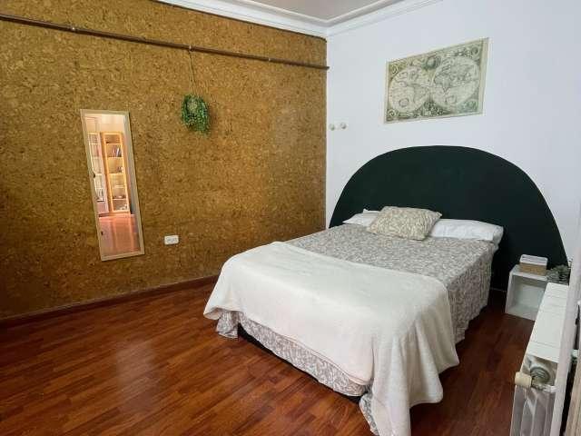 Habitación en piso compartido de 4 habitaciones en el Raval, Barcelona