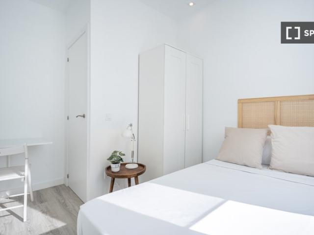 Habitación en piso compartido de 4 habitaciones en Embajadores, Madrid