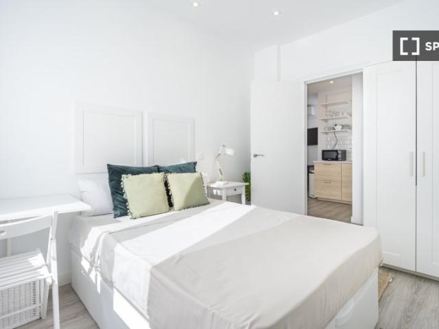 Habitación en piso compartido de 4 habitaciones en Embajadores, Madrid