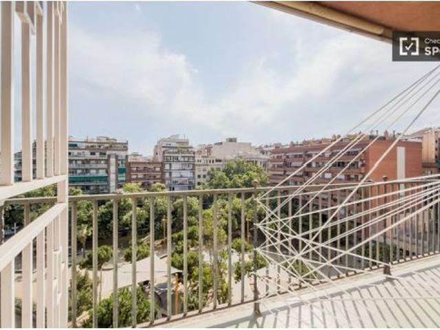 Habitación en piso compartido de 4 habitaciones en La Sagrada Família, todos los gastos incluidos, s