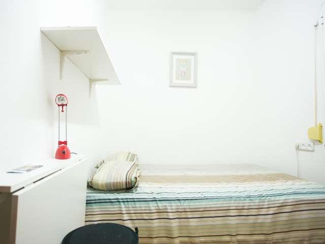 Habitación en piso compartido de 4 habitaciones en La Sagrera, Barcelona