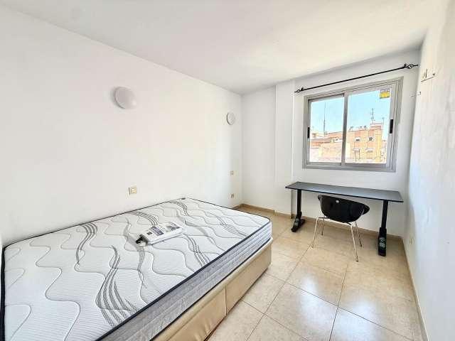 Habitación en piso compartido de 4 habitaciones en La Soledat Norte