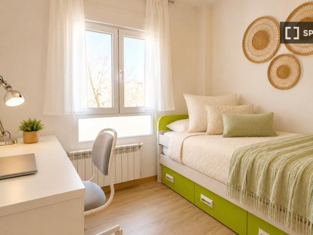 Habitación en piso compartido de 4 habitaciones en Leganés, Madrid