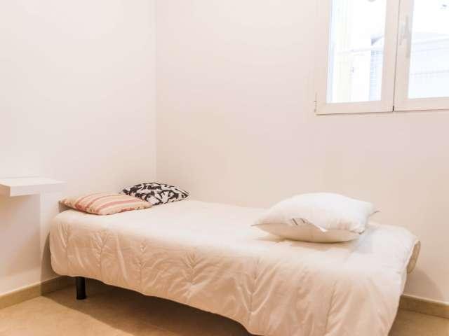 Habitación en piso compartido de 4 habitaciones en Mont Olivet, Valencia