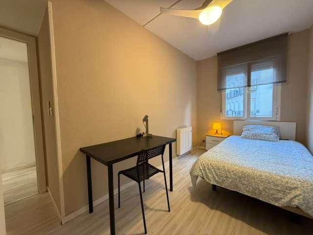 Habitación en piso compartido de 4 habitaciones en Numancia, Madrid