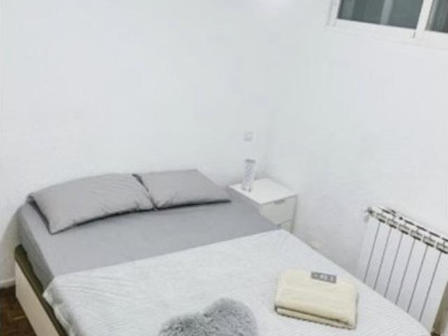 Habitación en piso compartido de 4 habitaciones, Quintana, Madrid