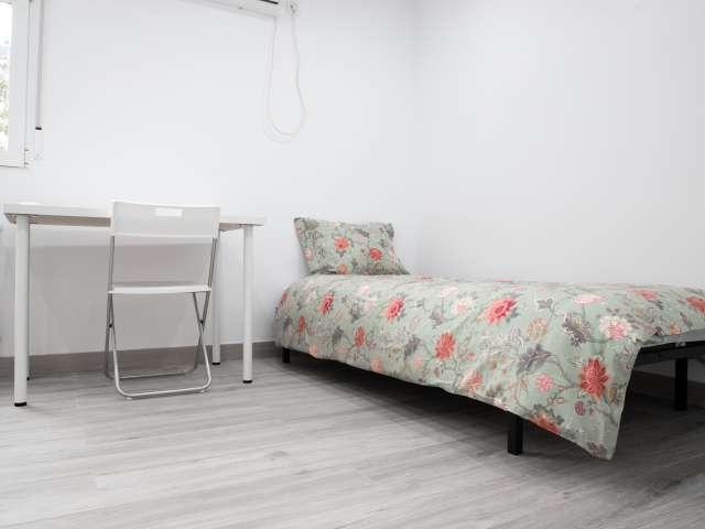 Habitación en piso compartido de 4 habitaciones, San Cristóbal, Madrid
