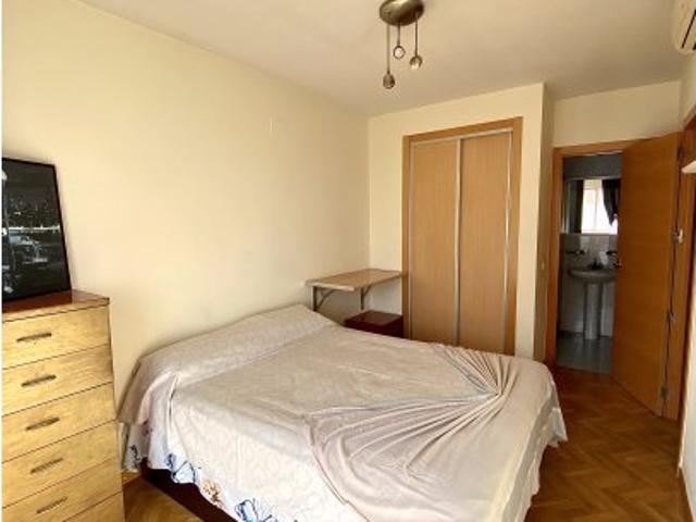 Habitación en piso compartido de 4 habitaciones, San Andrés, Madrid
