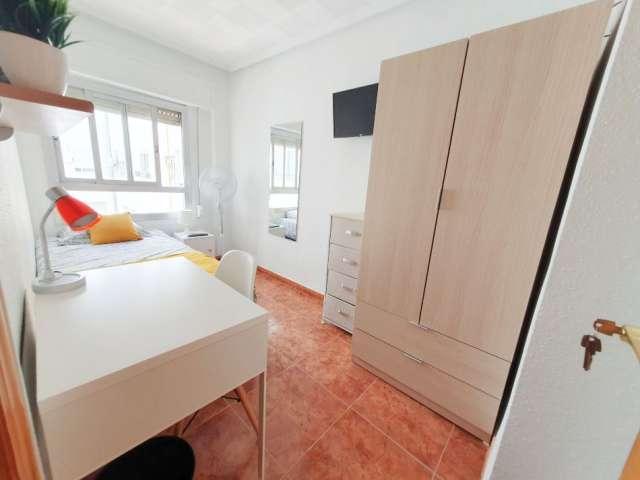 Habitación en piso compartido de 5 habitaciones, Aiora, Valencia