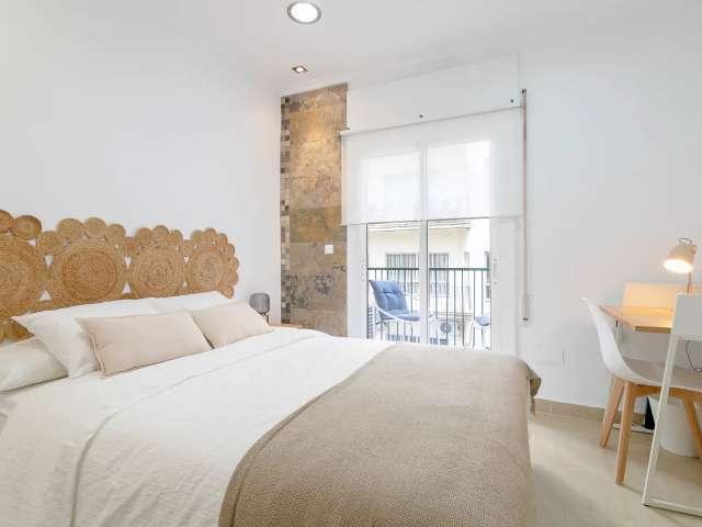 Habitación en piso compartido de 5 habitaciones, Alicante