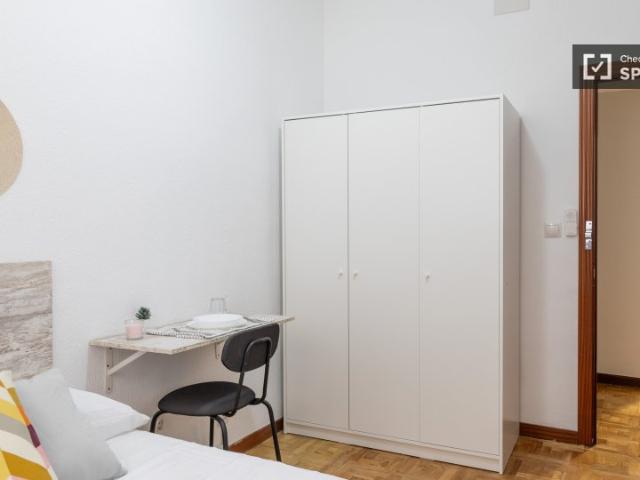 Habitación en piso compartido de 5 habitaciones, Cuatro Caminos, Madrid