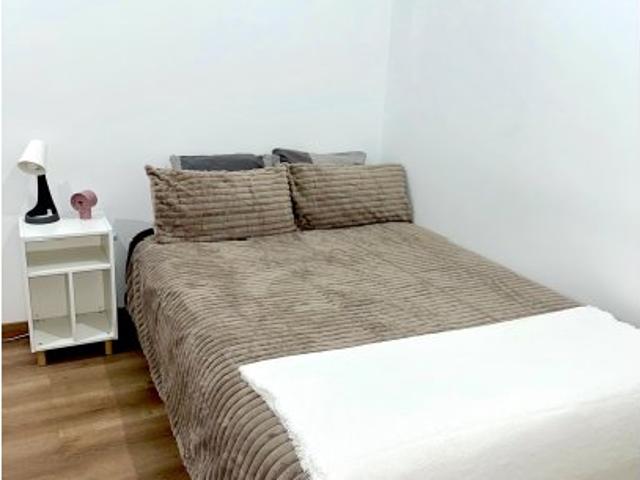 Habitación en piso compartido de 5 habitaciones, El Raval
