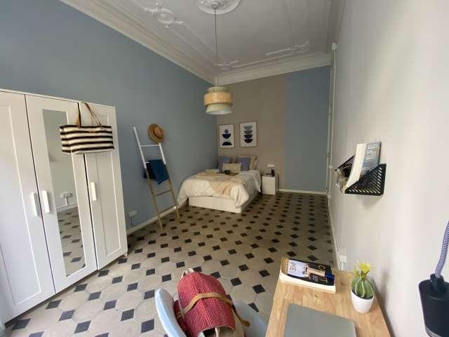 Habitación en piso compartido de 5 habitaciones, El Raval, Barcelona