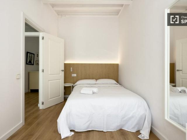 Habitación en piso compartido en alquiler en El Raval, Barcelona