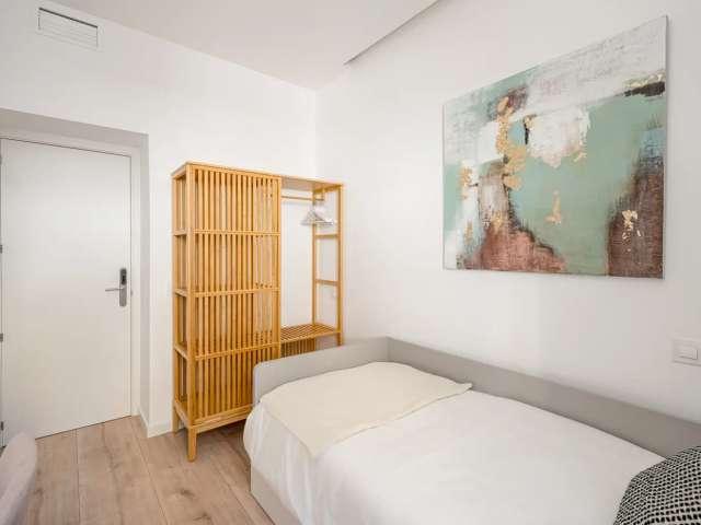 Habitación en piso compartido de 5 habitaciones en Trafalgar, Madrid