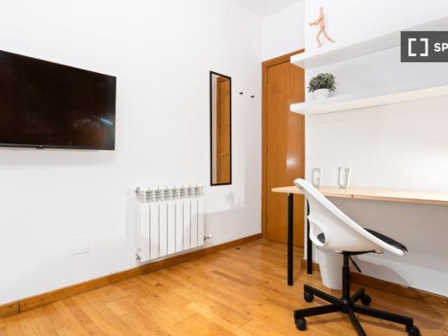Habitación en piso compartido de 5 habitaciones en Vila de Gràcia
