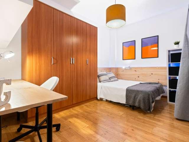Habitación en piso compartido de 5 habitaciones en Vila de Gràcia