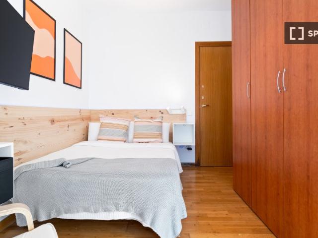 Habitación en piso compartido de 5 habitaciones en Vila de Gràcia