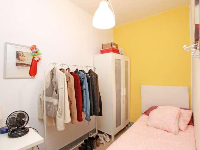 Habitación en piso compartido de 5 habitaciones en Vila de Gràcia, Barcelona