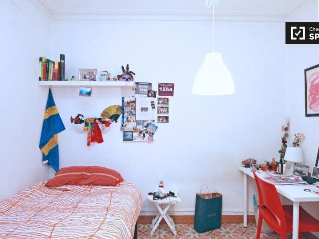 Habitación en piso compartido de 5 habitaciones en Vila de Gràcia, Barcelona