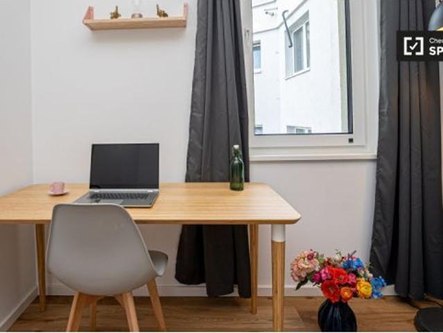 Habitación en piso compartido de 5 habitaciones en alquiler en Berlín, solo para profesionales