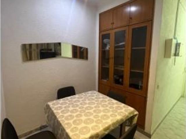 Habitación en piso compartido de 5 habitaciones en alquiler en El Raval, todos los gastos incluidos