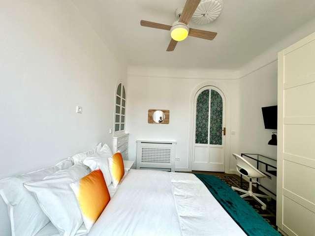 Habitación en piso compartido de 5 habitaciones en alquiler en Justicia, Madrid