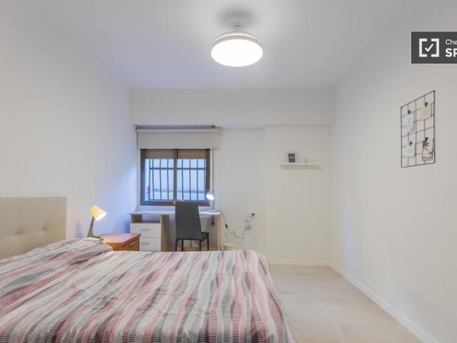 Habitación en piso compartido de 5 habitaciones en Burjassot, Valencia