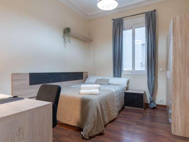 Habitación en piso compartido de 5 habitaciones en Delicias, Madrid