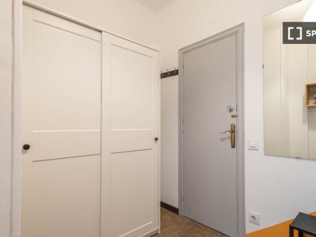 Habitación en piso compartido de 5 habitaciones en el Baix Guinardo, Barcelona