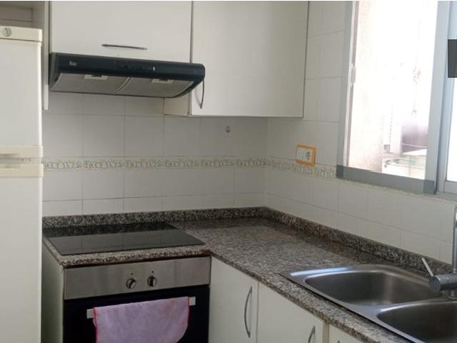 Habitación en piso compartido de 5 habitaciones en Favara, Valencia