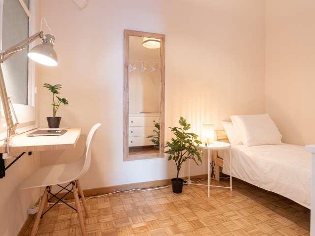 Habitación en piso compartido de 5 habitaciones en l'Antiga Esquerra de l'Eixample