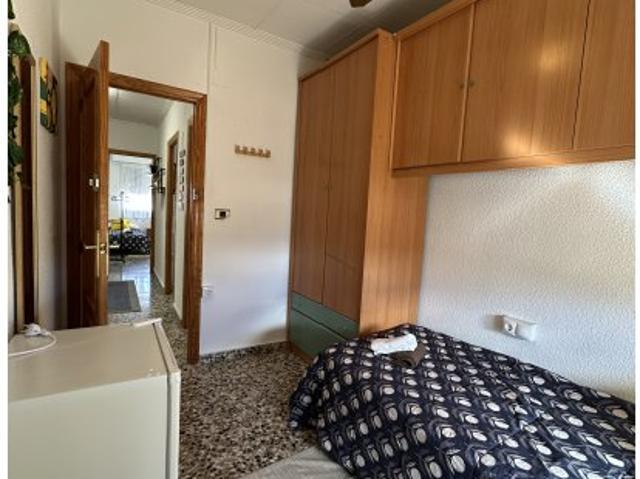 Habitación en piso compartido de 5 habitaciones en Murcia