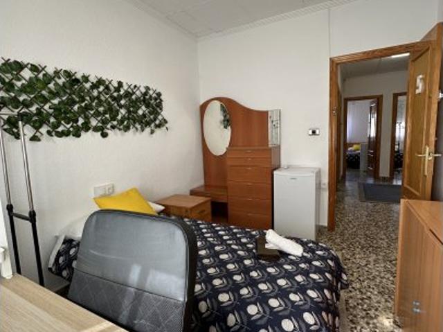 Habitación en piso compartido de 5 habitaciones en Murcia
