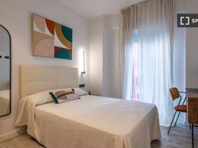 Habitación en piso compartido de 5 habitaciones en Sant Antoni, solo para profesionales y estudiante