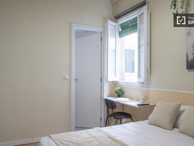 Habitación en piso compartido de 5 habitaciones, Goya, Madrid