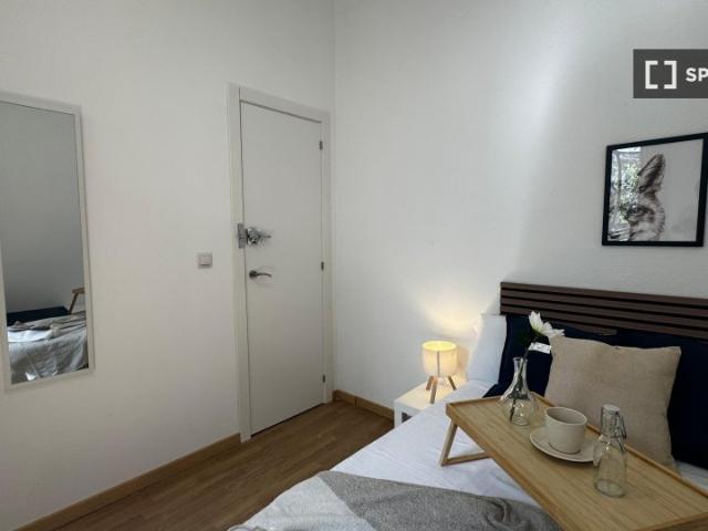 Habitación en piso compartido de 6 habitaciones en Trafalgar, Madrid