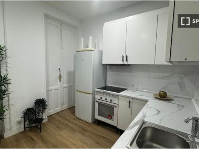 Habitación en piso compartido de 6 habitaciones en Trafalgar para profesionales y estudiantes