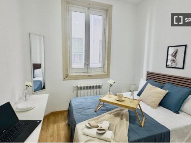 Habitación en piso compartido de 6 habitaciones en Trafalgar para profesionales y estudiantes