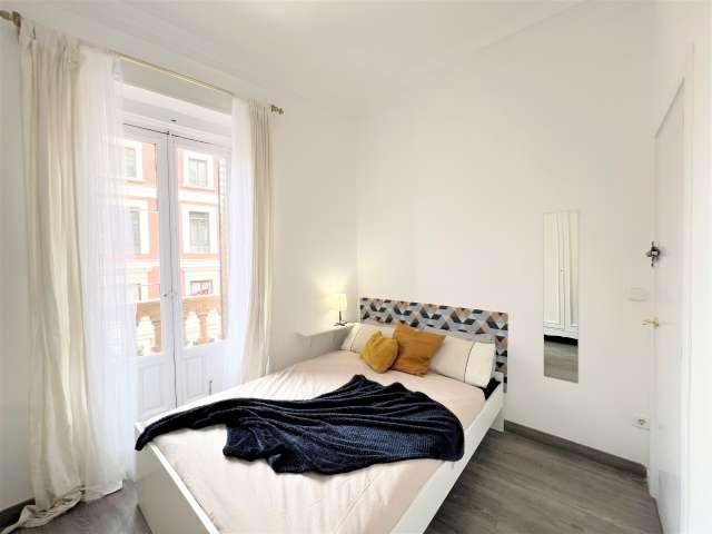 Habitación en piso compartido de 6 habitaciones en Universidad, Madrid