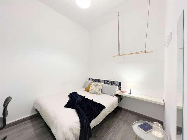 Habitación en piso compartido de 6 habitaciones en Universidad, Madrid