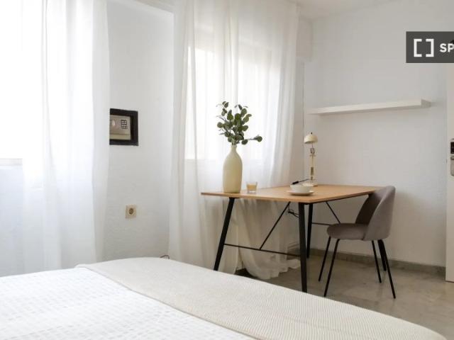 Habitación en piso compartido en alquiler, Alicante