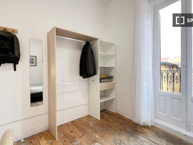 Habitación en piso compartido en alquiler en Universidad, Madrid