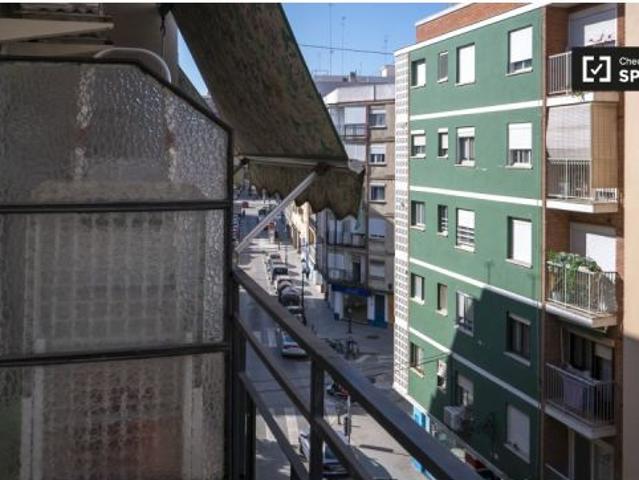 Habitación en piso compartido de 6 habitaciones en alquiler en Benimaclet, solo profesionales y estu